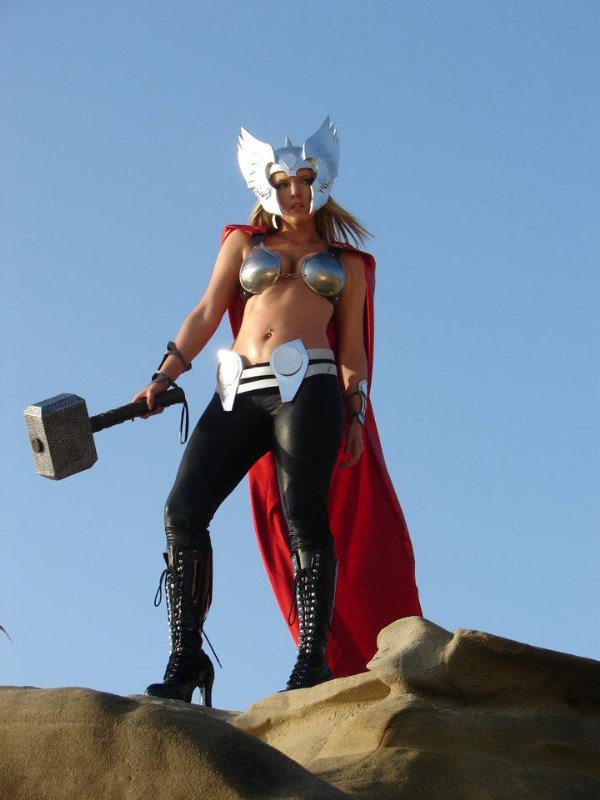 Lady Thor 1